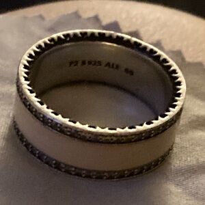 Pandora Hearts of Pandora sterling silver band (model 191024EN